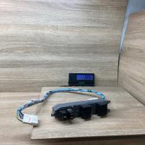 192835   Electric window control switch Toyota Highlander XU20