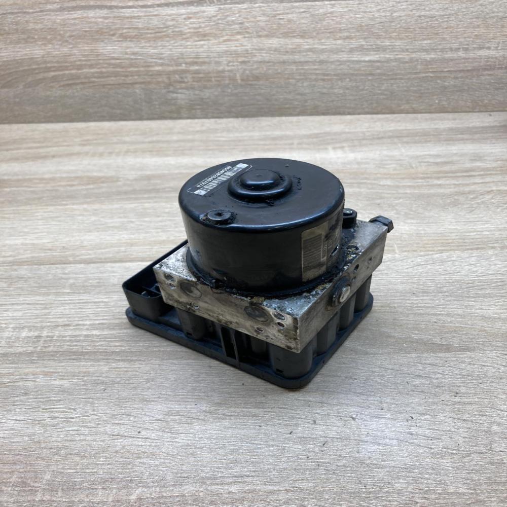 100960 11653 9659770580  ABS Pump Citroen C5