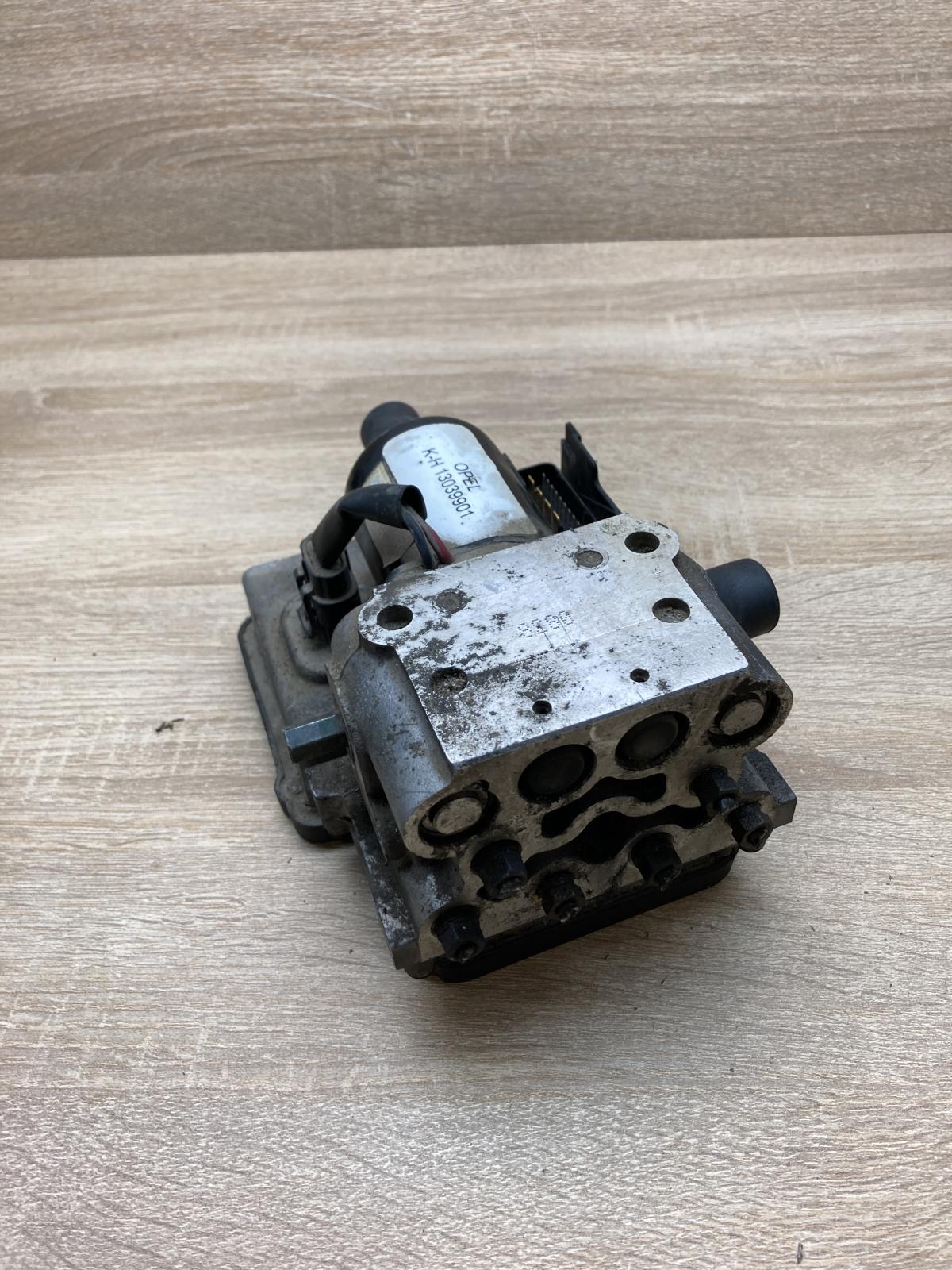 13039901 S108022001C  ABS Pump Opel Vectra B