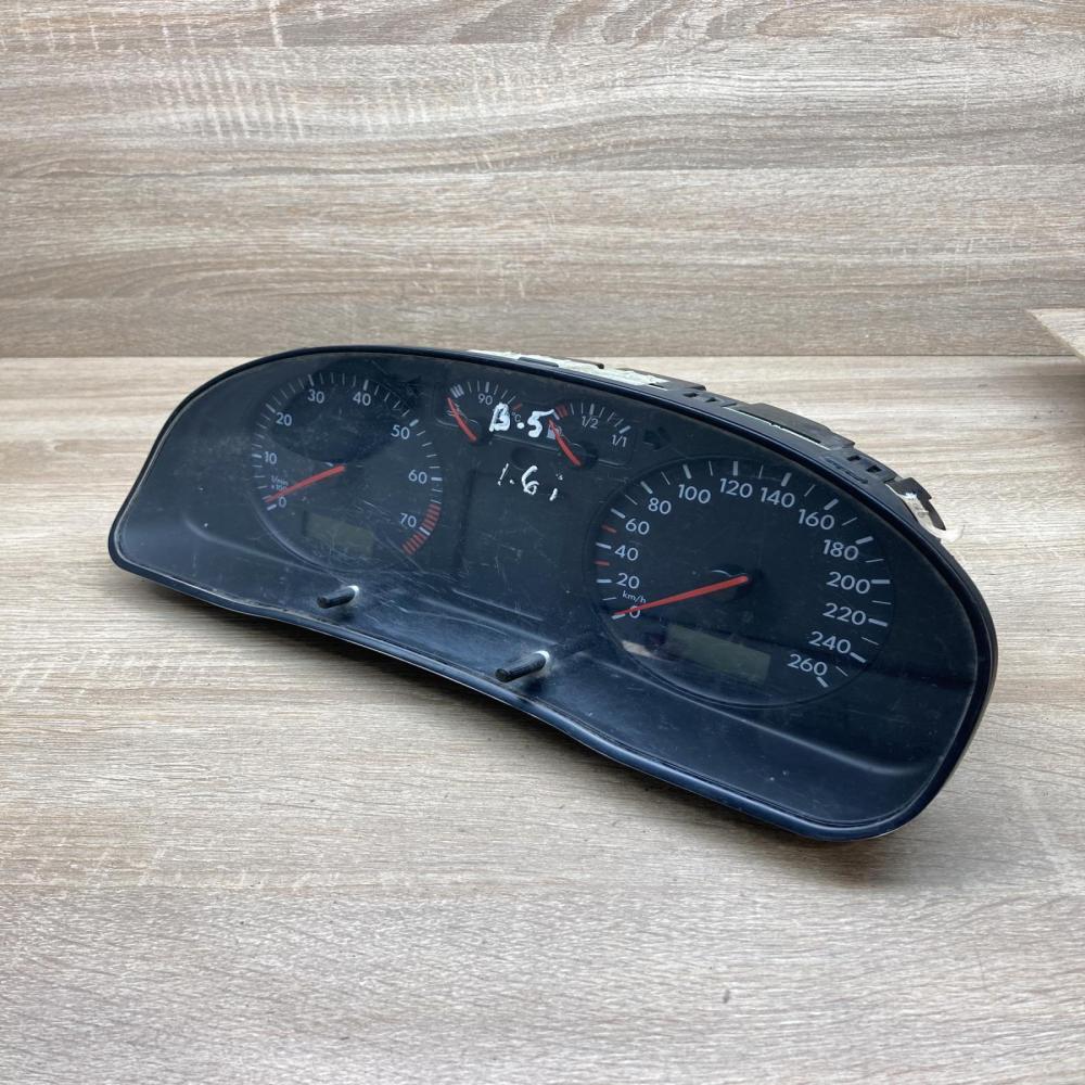 3B1919860 110008919  Speedometer (instrument cluster) Volkswagen PASSAT B5