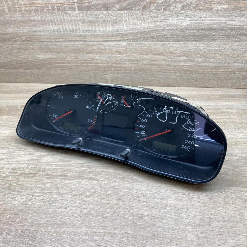 3B0920822A   Speedometer (instrument cluster) Volkswagen PASSAT B5