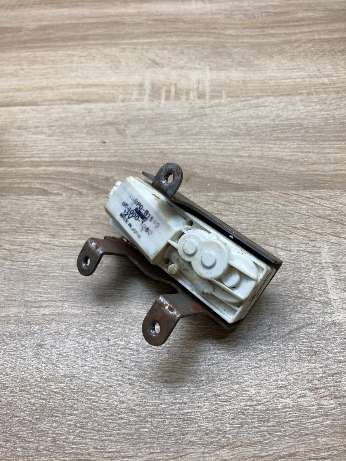 158P0 B1510 86400 1060  Seat adjustment motor Infiniti FX