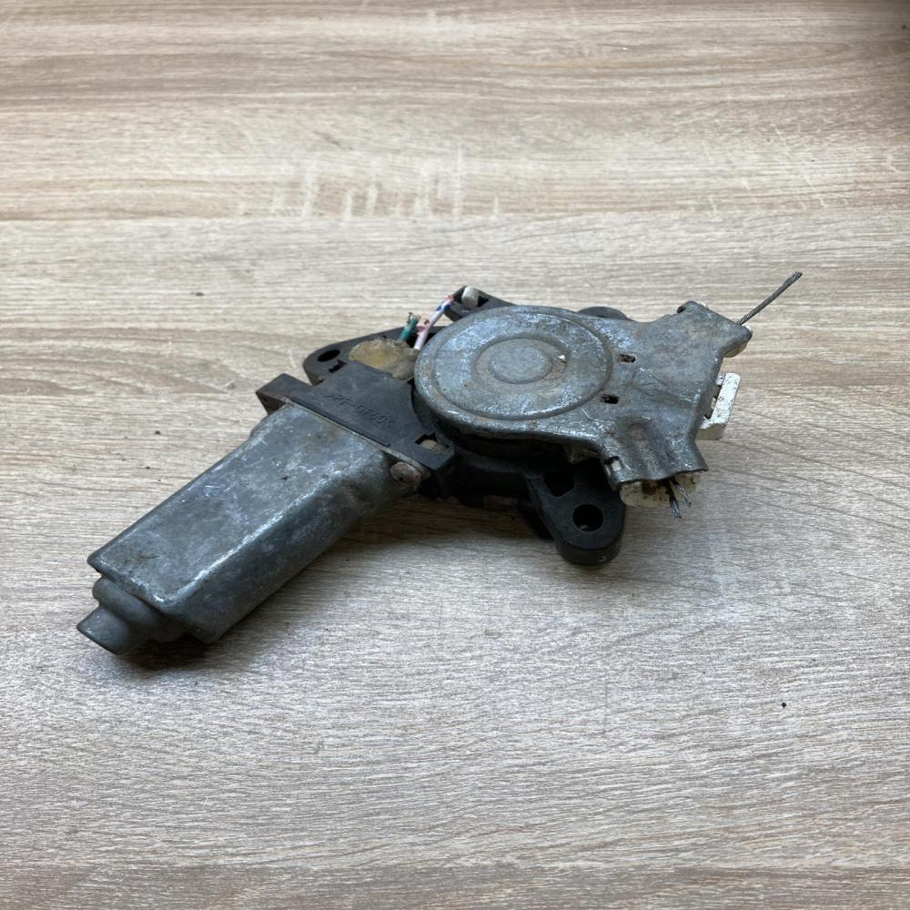 AY062100 9951 CM0907700  Rear door window regulator motor Mitsubishi Galant