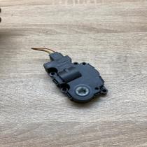 CZ113930 071 EFB332  Air flap motor/actuator BMW 1 E81 E87