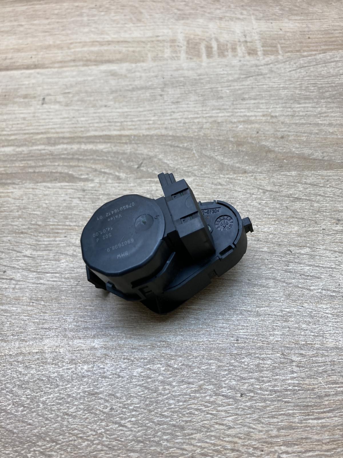 6902696   Air flap motor/actuator BMW 5 E39