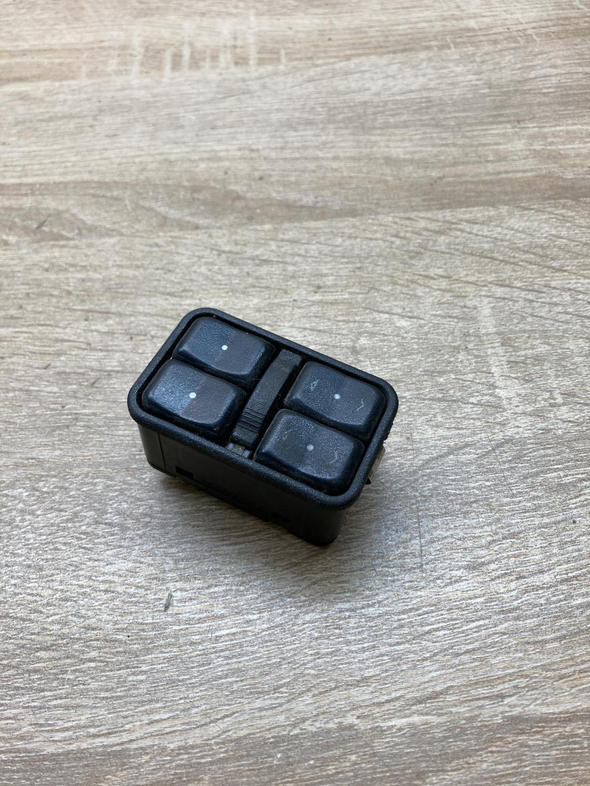 90561086   Electric window control switch Opel Astra G