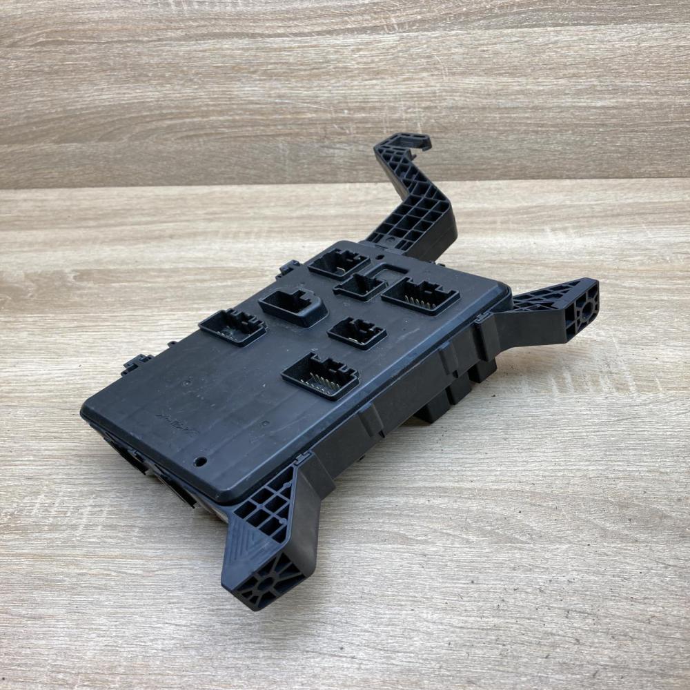 1S7T 14A073 AE 1S7T14A073AE  Fuse module Ford Mondeo Mk III