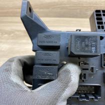 1S7T 14A073 AE 1S7T14A073AE  Fuse module Ford Mondeo Mk III