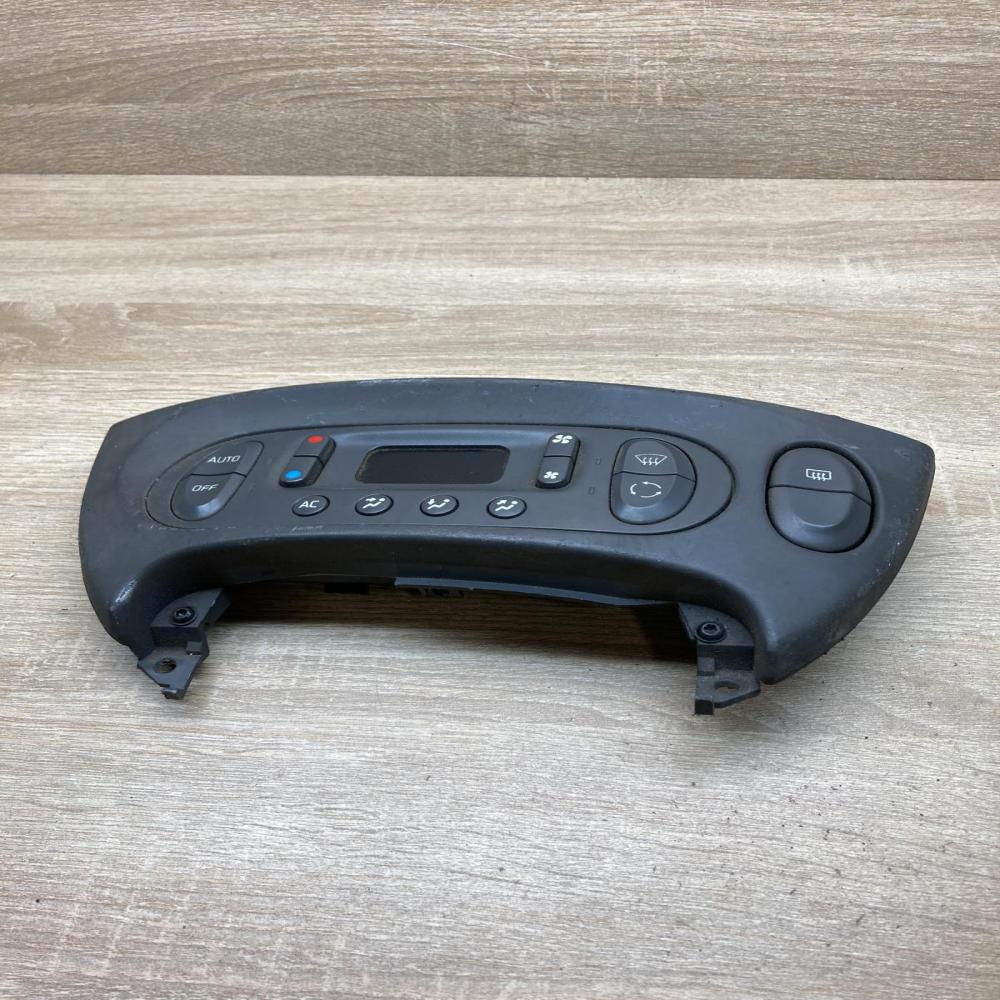 7700435401   Climate control unit Renault Scenic I