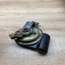 CH2138 AM80 R 49042 Horn signal Volvo V70