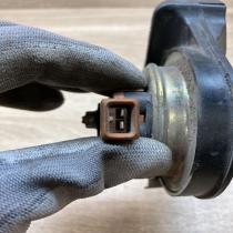 CH2138 AM80 R 49042 Horn signal Volvo V70