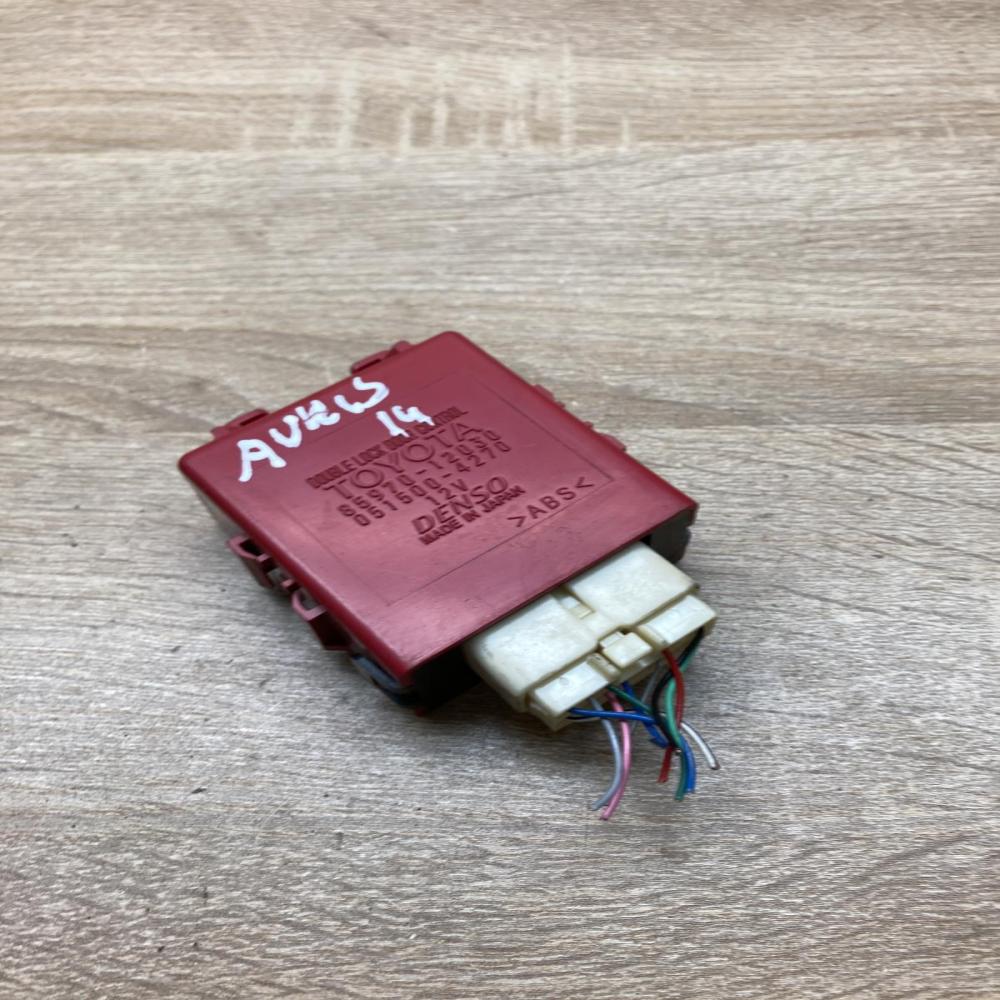 85970 12030 051500 4270  Door central lock control unit/module Toyota Auris E180