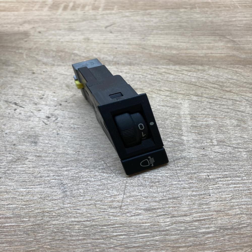 Mazda Headlight  level switch   Headlight level height control switch Mazda 3 II