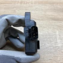 09133263   Airbag deployment crash/impact sensor Opel Zafira A