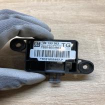 09133263   Airbag deployment crash/impact sensor Opel Zafira A