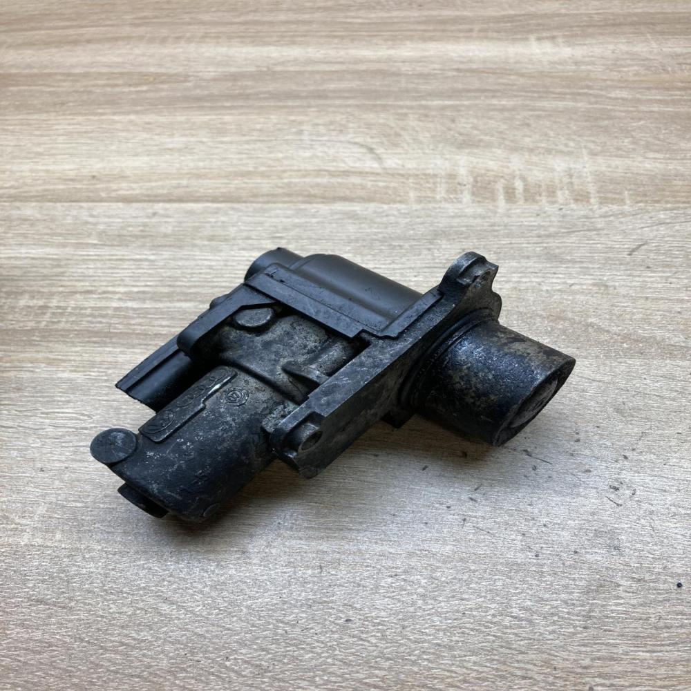 03G131501D 03G131502  EGR valve Volkswagen PASSAT B6