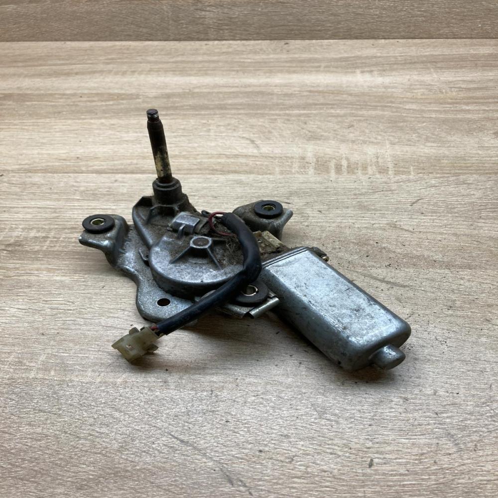 34333 581   Rear window wiper motor Mazda 626