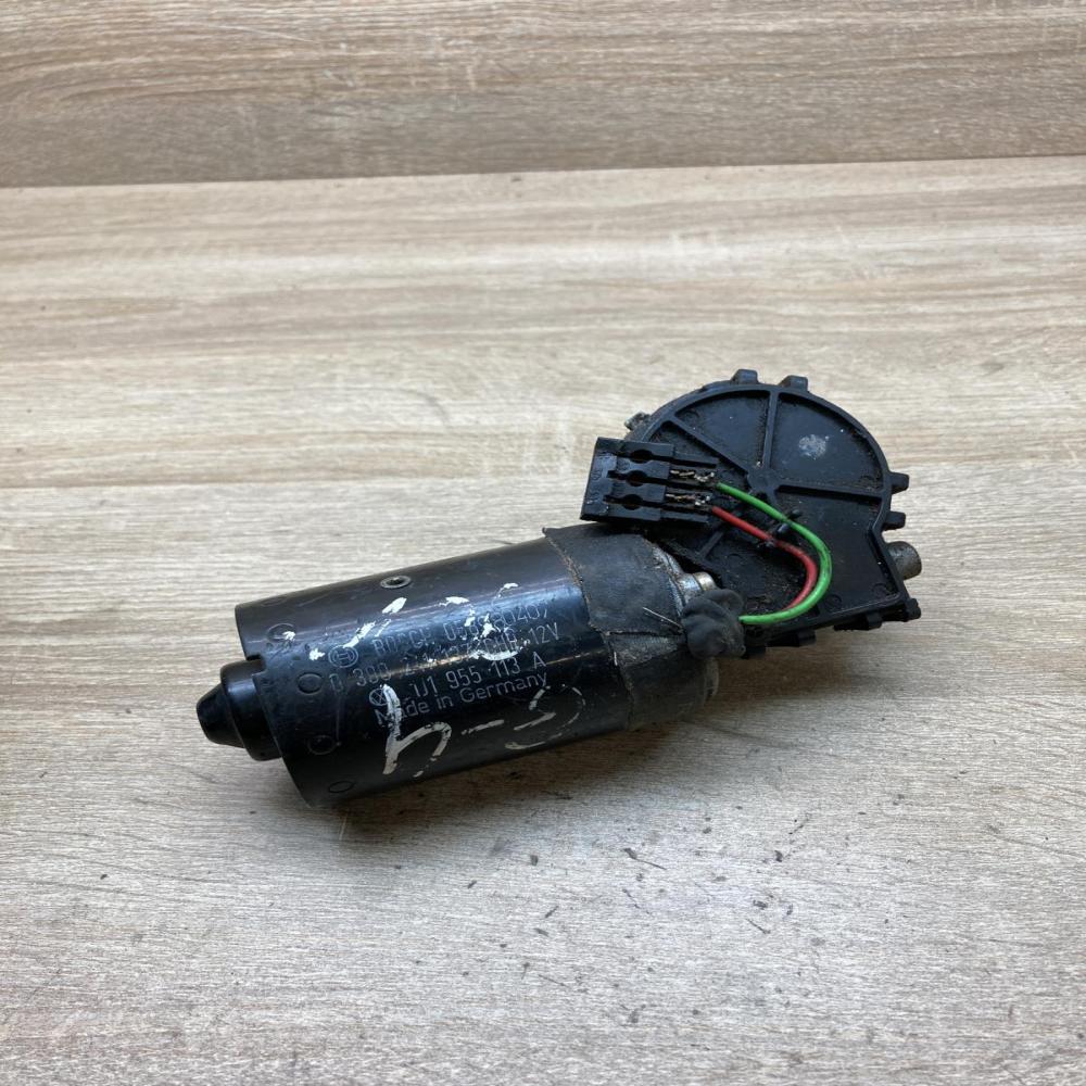 1J1955113A 0390241137  Wiper motor Volkswagen Golf IV