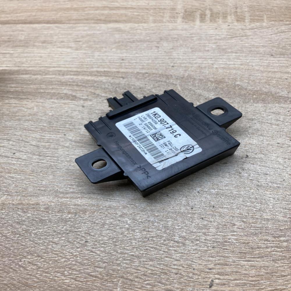 1K0907719C   Alarm control unit/module Volkswagen Touran I