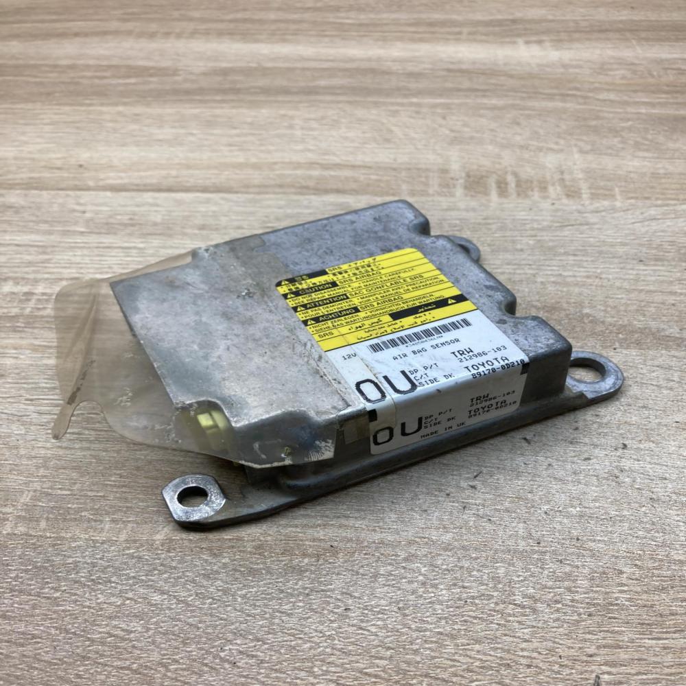 89170 0D210 891700D210  Airbag control unit/module Toyota Yaris