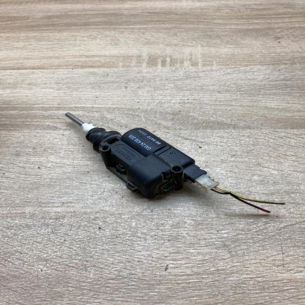 24438209   Fuel tank cap lock motor Opel Vectra C