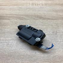 13125619   Fuel tank cap lock motor Opel Astra H