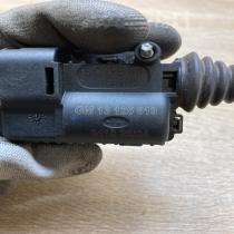 13125619   Fuel tank cap lock motor Opel Astra H