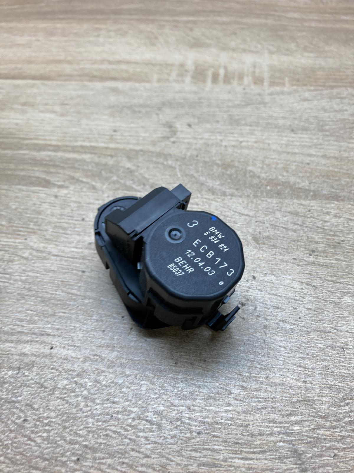 6934824   Air flap motor/actuator BMW 3 E46