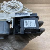 8P0959802A   Front door window regulator motor Audi A3 S3 8P