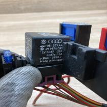 443951253AA 8A0937530  Other relay Audi A4 S4 B5 8D