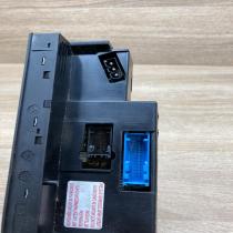 6904834   Climate control unit BMW 7 E38