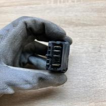 093829B   Windscreen/window heater switch Renault Kangoo I