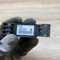 C235 57KC0   Airbag deployment crash/impact sensor Mazda 5