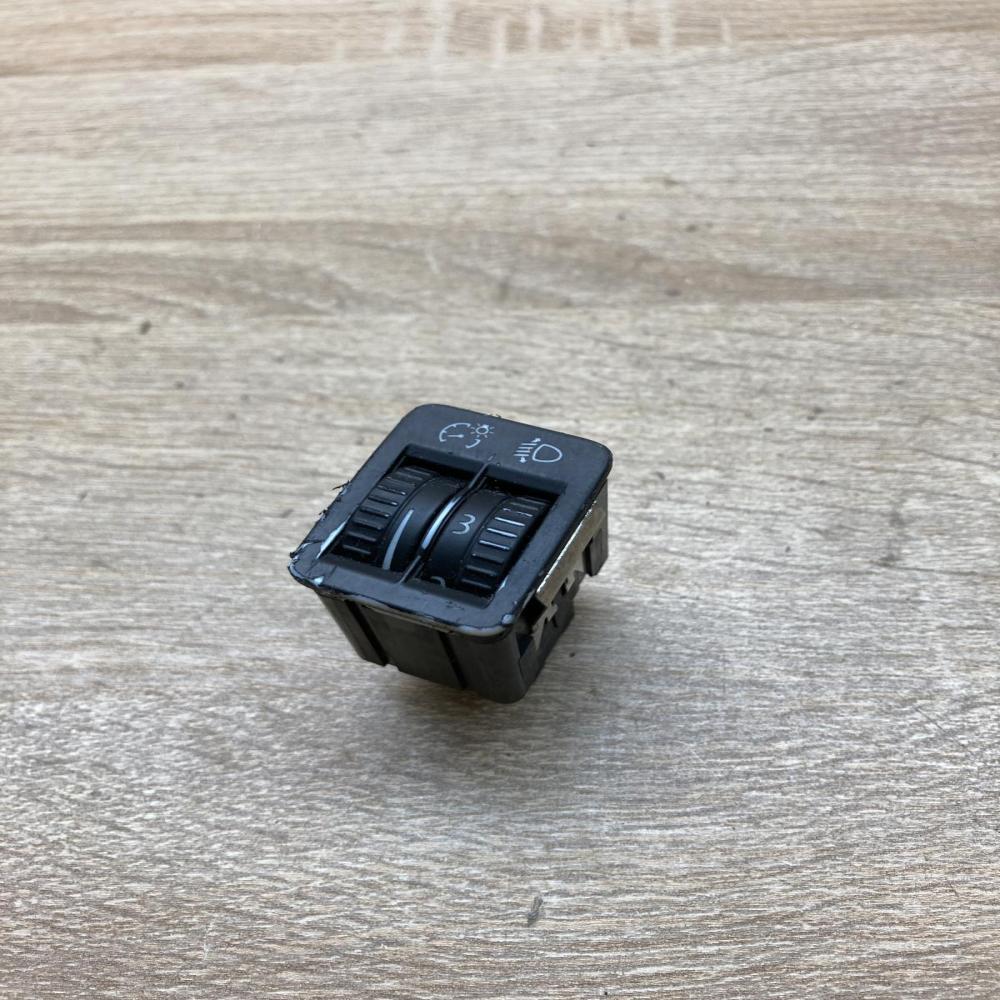 3C0941333   Headlight level height control switch Volkswagen PASSAT B6