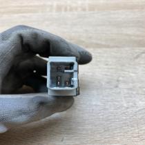 153337   Windscreen/window heater switch Toyota Avensis T250