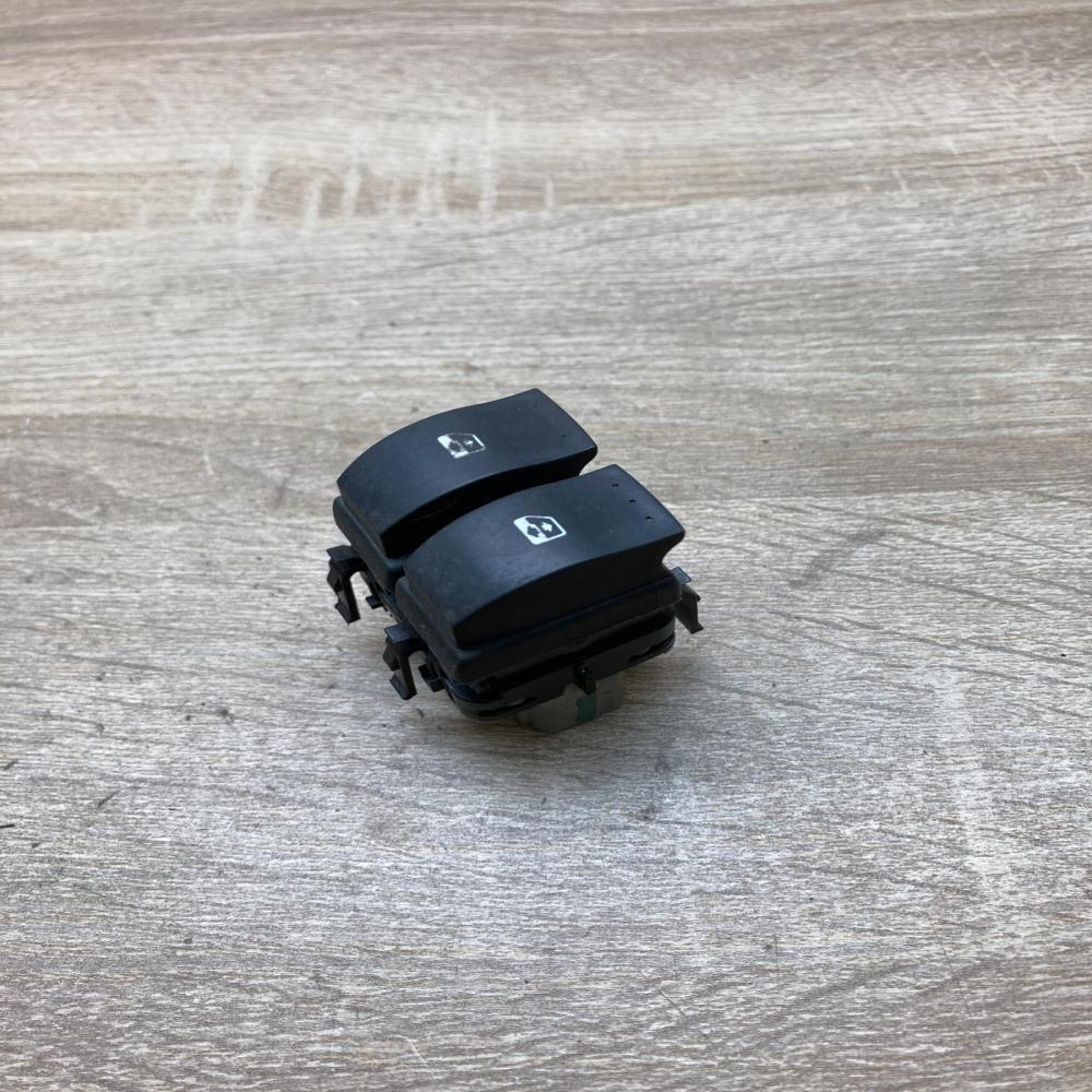 RENAULT driver window switch   Electric window control switch Renault Megane I