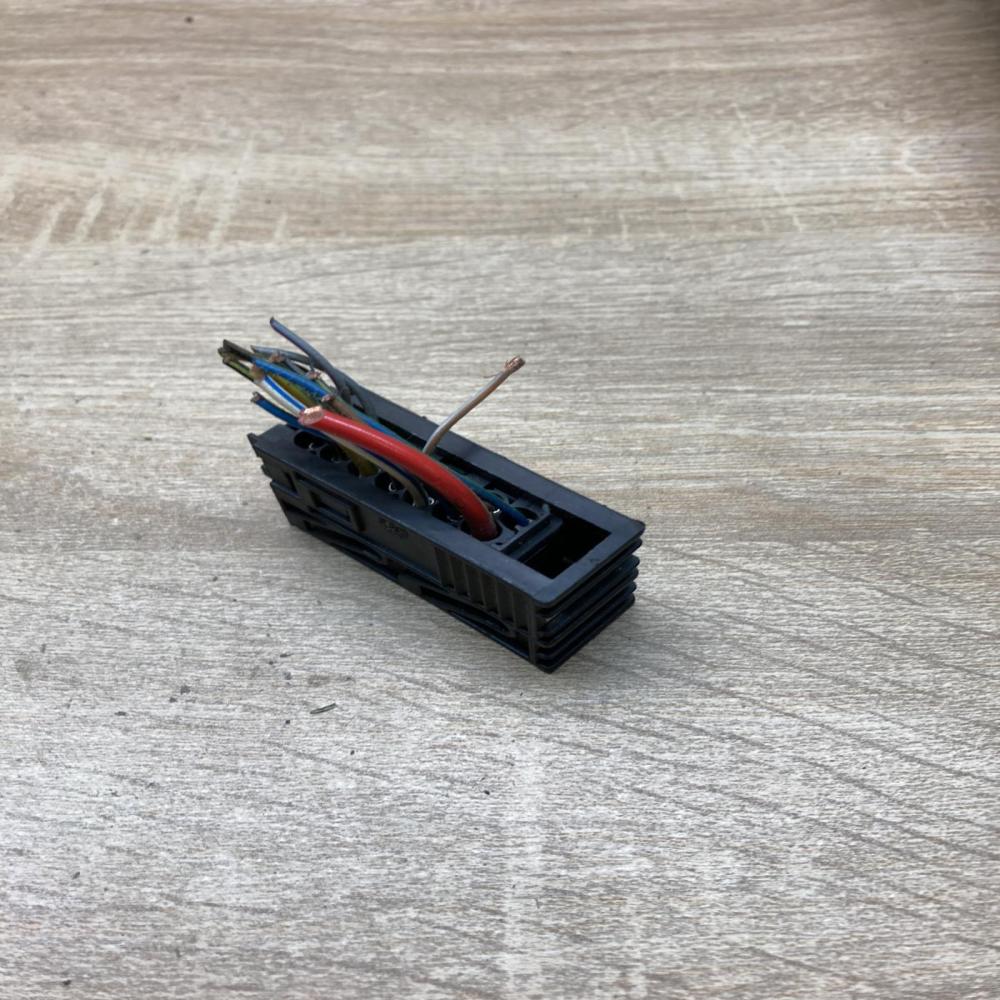 1382566   Plug wire BMW 5 E60 E61