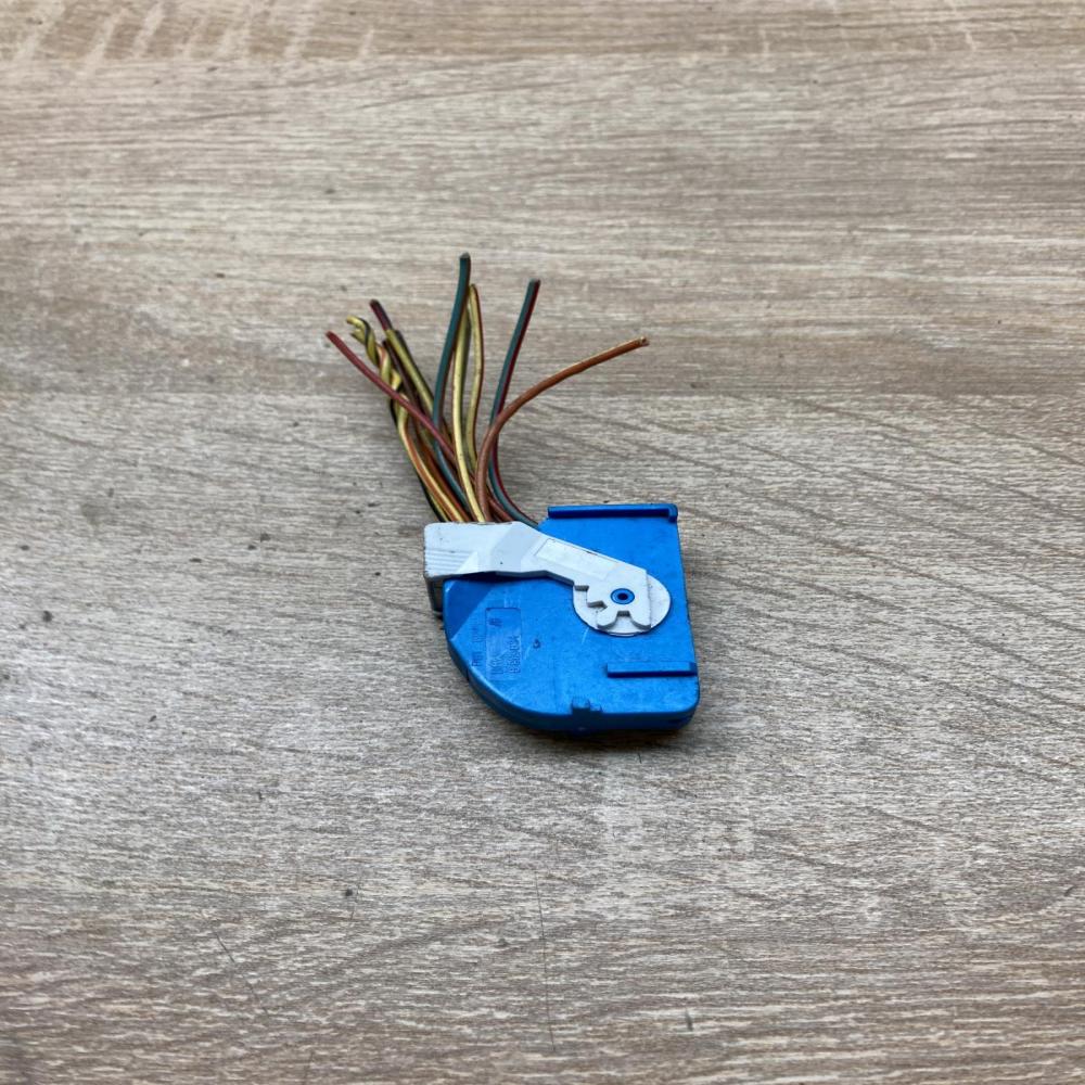 6913634   Plug wire BMW 7 F01 F02 F03 F04