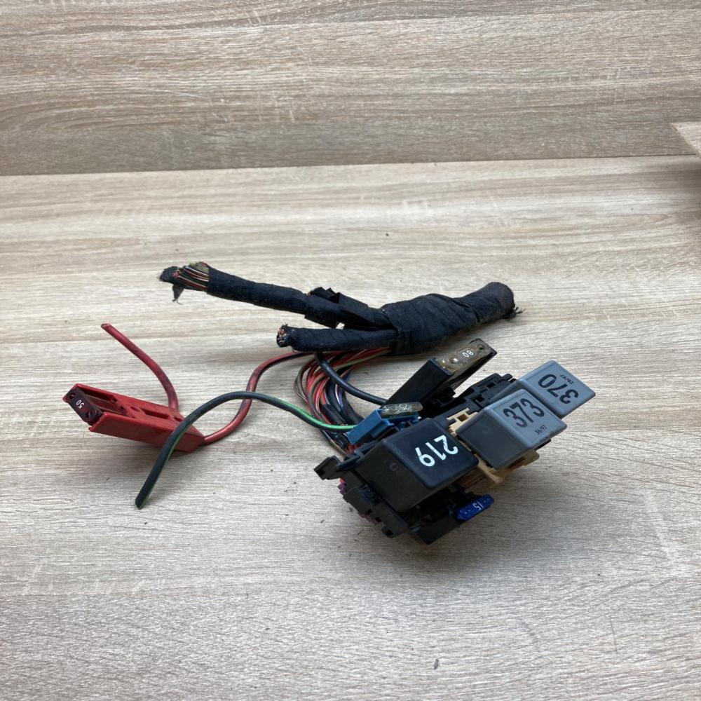 8D0951253 8A0937530  Other relay Audi A4 S4 B5 8D
