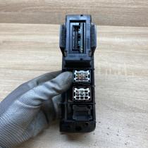 9628536777   Hazard light switch Peugeot 406