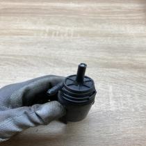 8377612   Windscreen/windshield washer pump BMW 5 E39
