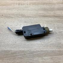 8352168   Fuel tank cap lock motor BMW 5 E39