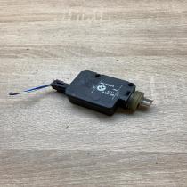 8352168   Fuel tank cap lock motor BMW 5 E39