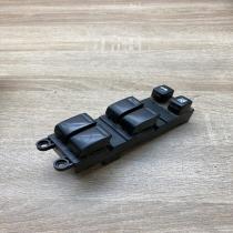 25401 AV640 25401AV640  Electric window control switch Nissan Primera