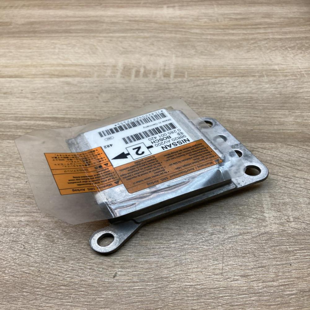 98820 AV200 0285001420  Airbag control unit/module Nissan Primera