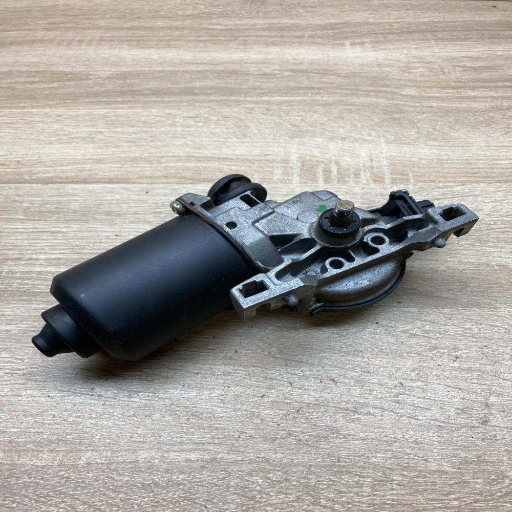 85110 05060 8511005060  Wiper motor Toyota Avensis T250