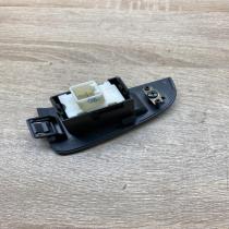 74271 05020 7427105020  Electric window control switch Toyota Avensis T250
