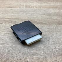 85940 02040 8594002040  Window wiper relay Toyota Auris 150