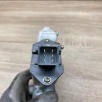 69840 05100 6984005100  Rear door window regulator motor Toyota Avensis T250