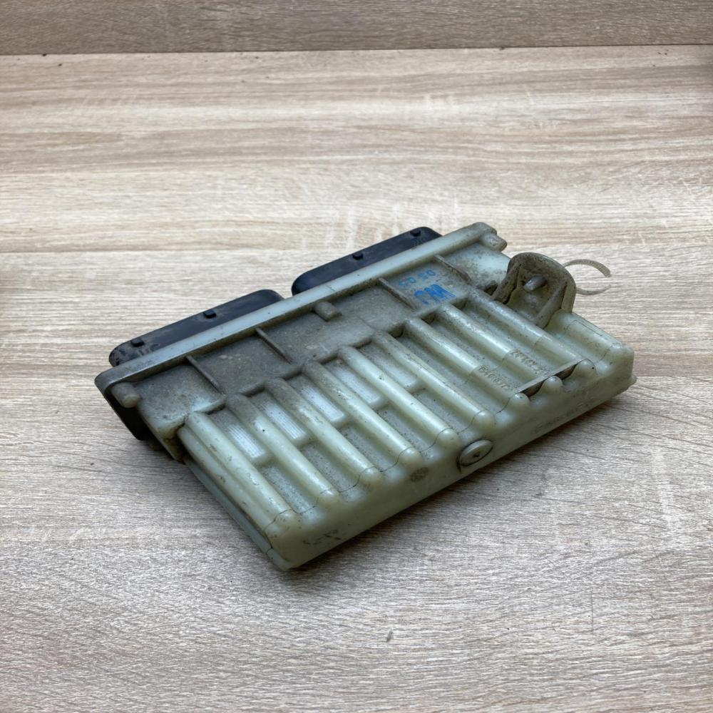 24462346   Heater blower motor/fan resistor Opel Zafira A